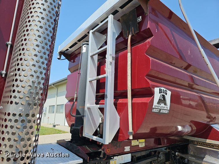 image for item DQ0202 2008 Kenworth W900  dump truck