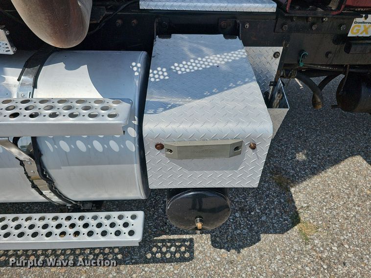 image for item DQ0202 2008 Kenworth W900  dump truck