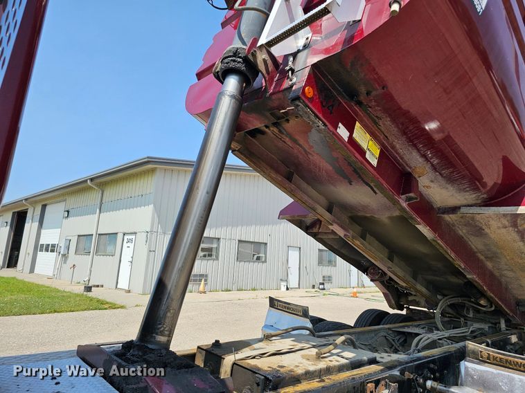 image for item DQ0202 2008 Kenworth W900  dump truck