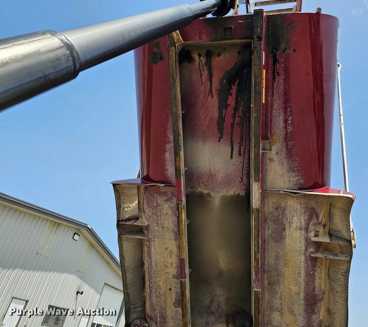 image for item DQ0202 2008 Kenworth W900  dump truck