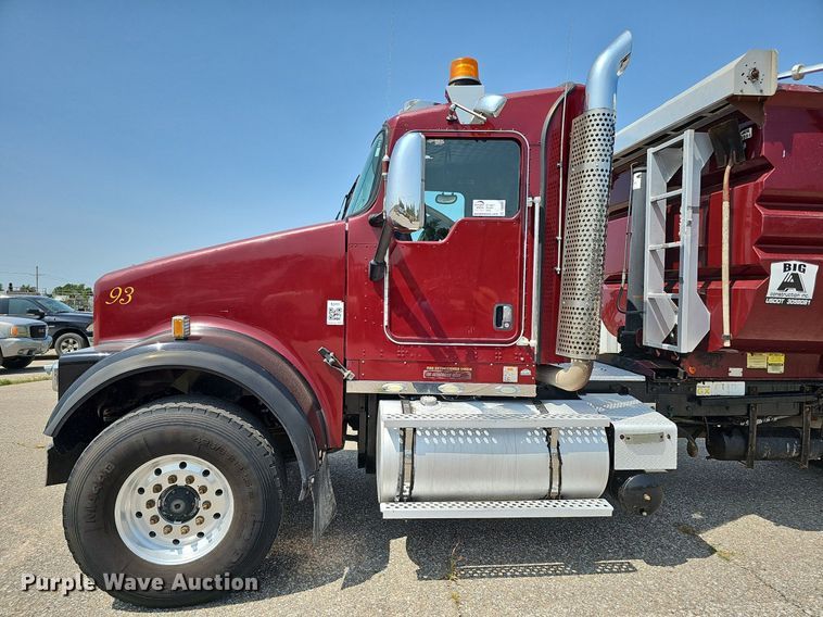 image for item DQ0202 2008 Kenworth W900  dump truck