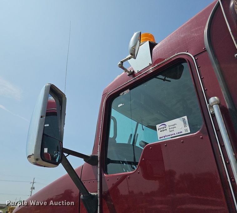 image for item DQ0202 2008 Kenworth W900  dump truck