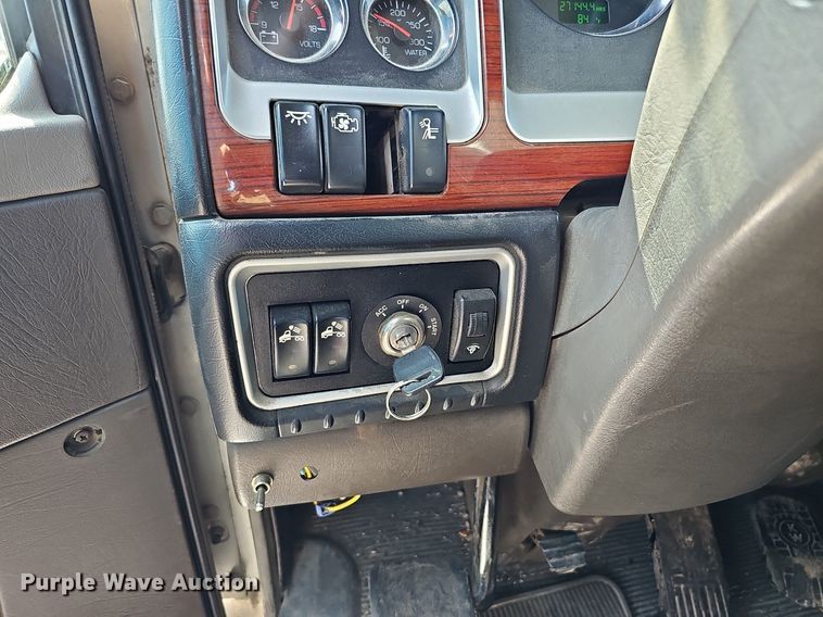 image for item DQ0202 2008 Kenworth W900  dump truck