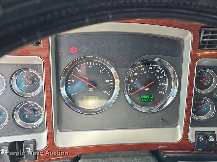 image for item DQ0202 2008 Kenworth W900  dump truck