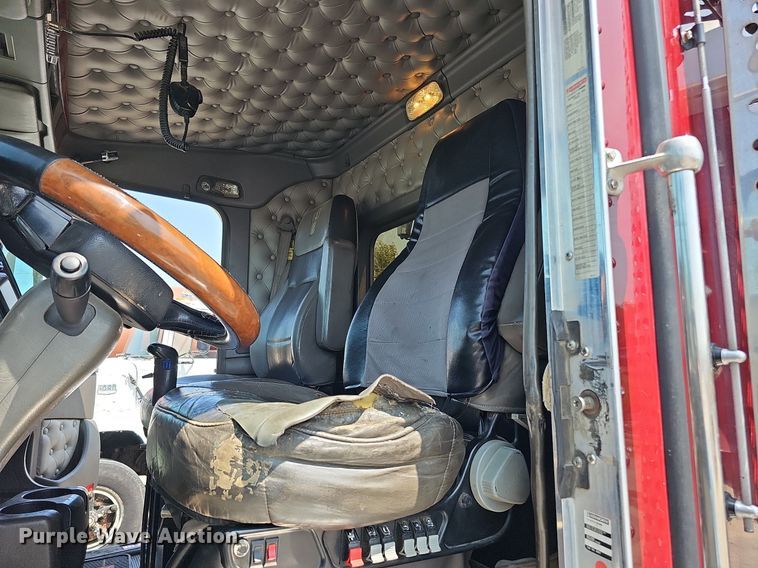 image for item DQ0202 2008 Kenworth W900  dump truck