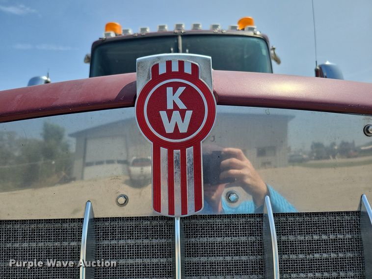 image for item DQ0202 2008 Kenworth W900  dump truck