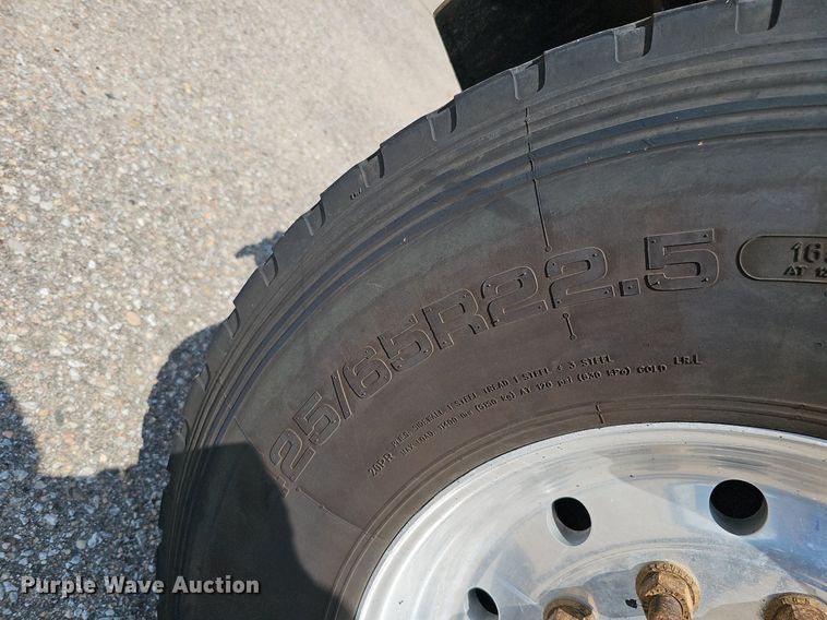 image for item DQ0202 2008 Kenworth W900  dump truck