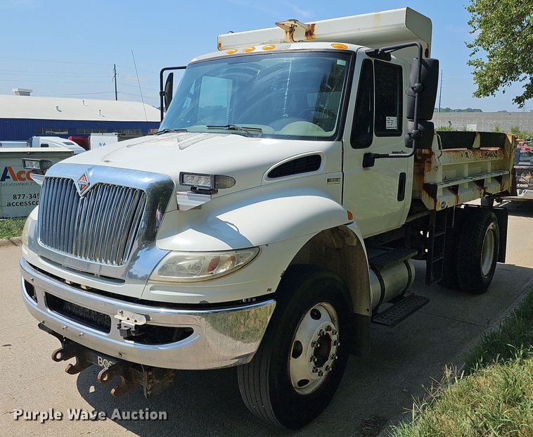 image for item DQ0206 2013 International DuraStar 4300  dump truck