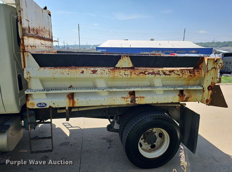 image for item DQ0206 2013 International DuraStar 4300  dump truck