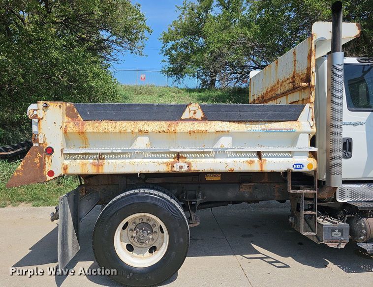image for item DQ0206 2013 International DuraStar 4300  dump truck