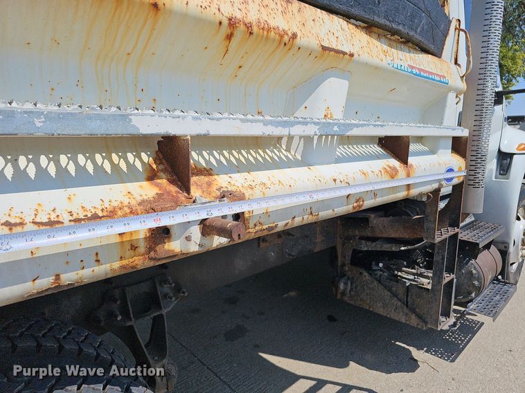 image for item DQ0206 2013 International DuraStar 4300  dump truck