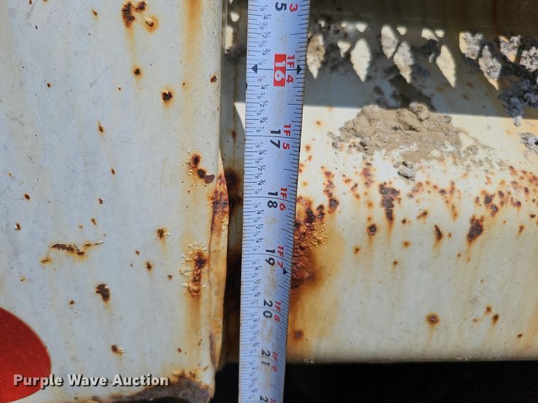 image for item DQ0206 2013 International DuraStar 4300  dump truck