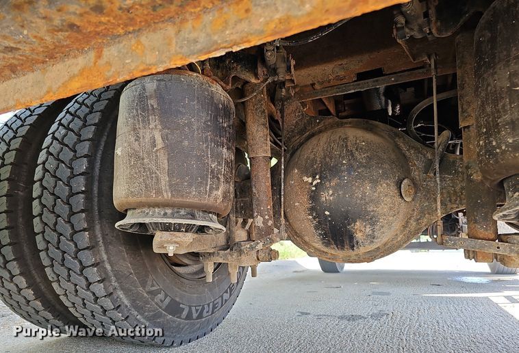 image for item DQ0206 2013 International DuraStar 4300  dump truck