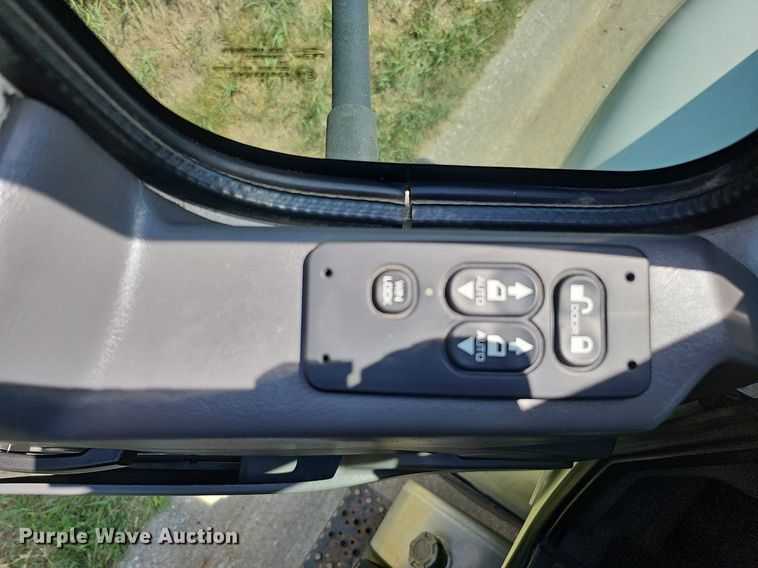 image for item DQ0206 2013 International DuraStar 4300  dump truck