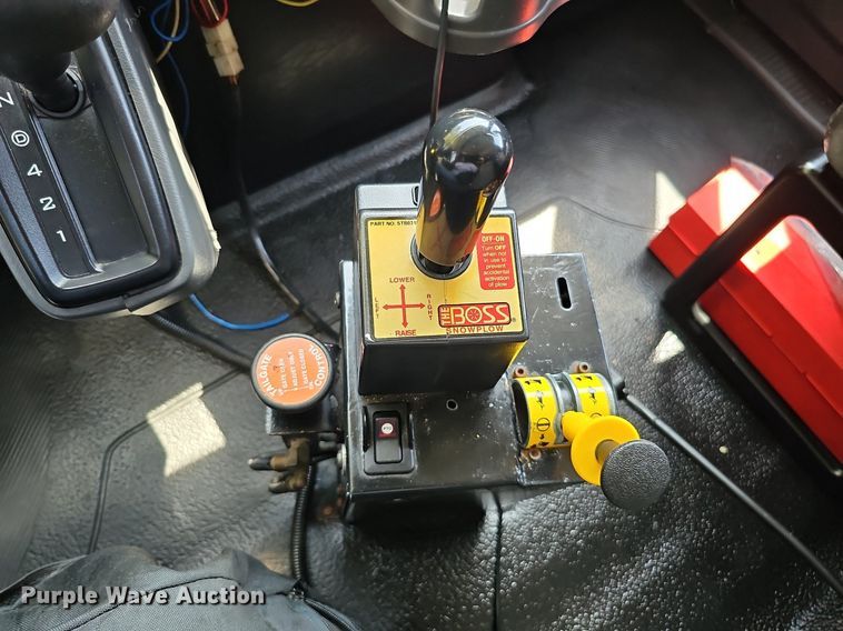 image for item DQ0206 2013 International DuraStar 4300  dump truck