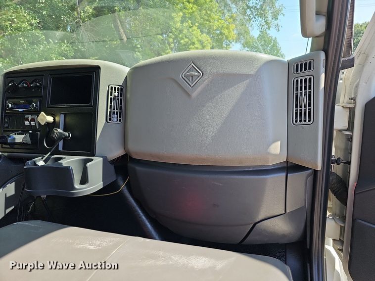 image for item DQ0206 2013 International DuraStar 4300  dump truck