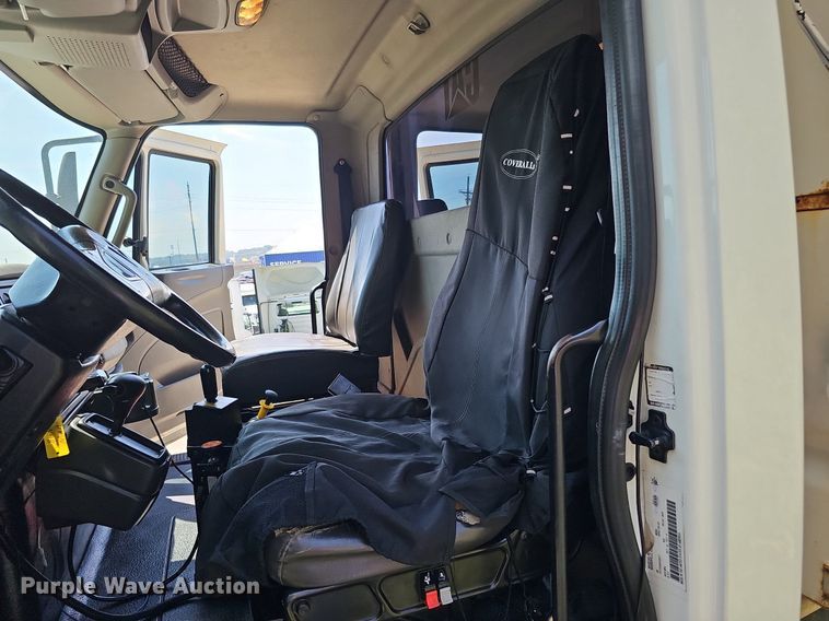 image for item DQ0206 2013 International DuraStar 4300  dump truck