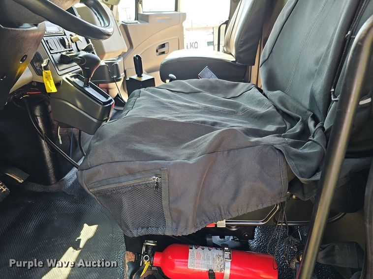 image for item DQ0206 2013 International DuraStar 4300  dump truck