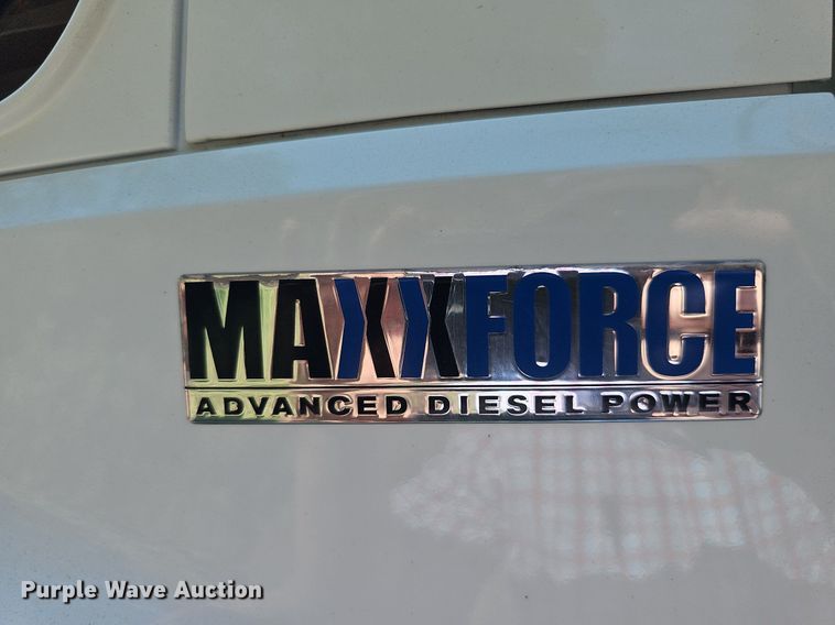 image for item DQ0206 2013 International DuraStar 4300  dump truck