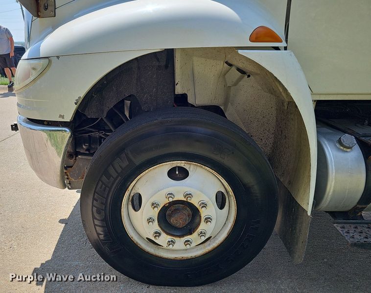 image for item DQ0206 2013 International DuraStar 4300  dump truck