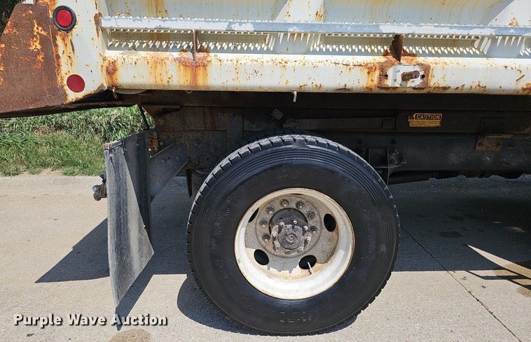 image for item DQ0206 2013 International DuraStar 4300  dump truck