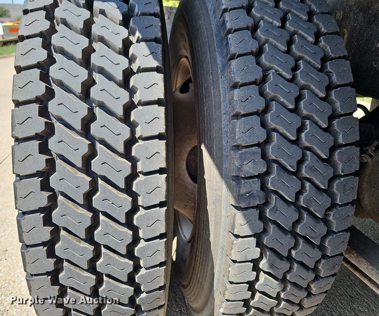 image for item DQ0206 2013 International DuraStar 4300  dump truck