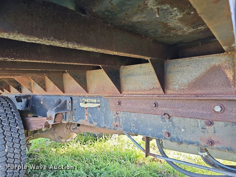 image for item DQ0248 1996 Chevrolet Kodiak C6500  dump truck