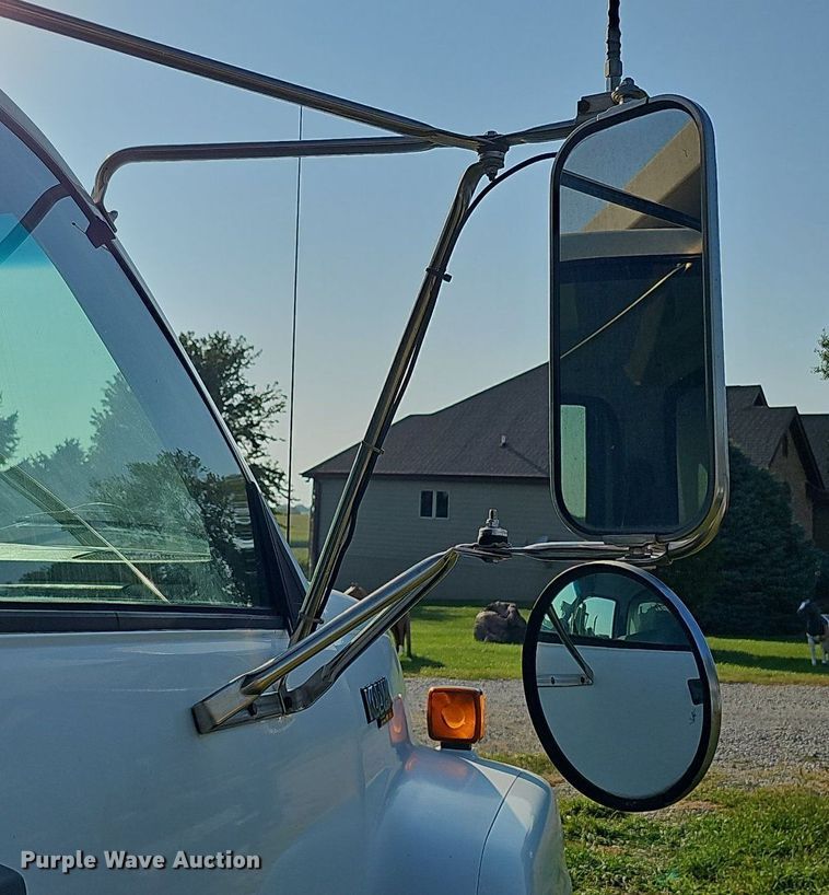 image for item DQ0248 1996 Chevrolet Kodiak C6500  dump truck