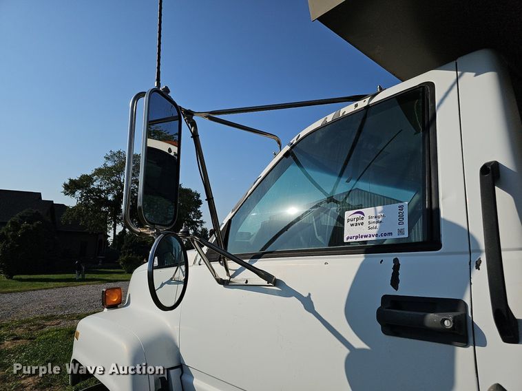 image for item DQ0248 1996 Chevrolet Kodiak C6500  dump truck