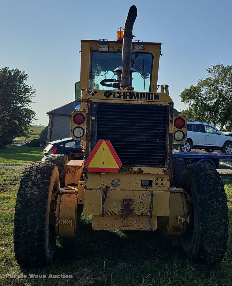 image for item DQ0249 1996 Champion 720A VHP  motor grader