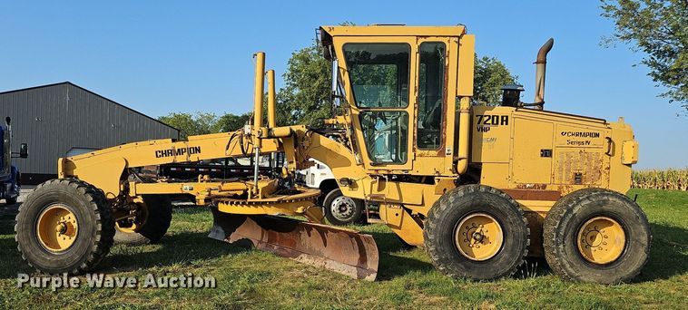 image for item DQ0249 1996 Champion 720A VHP  motor grader
