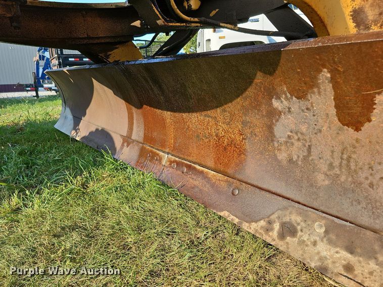 image for item DQ0249 1996 Champion 720A VHP  motor grader