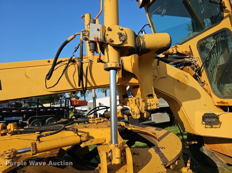 image for item DQ0249 1996 Champion 720A VHP  motor grader