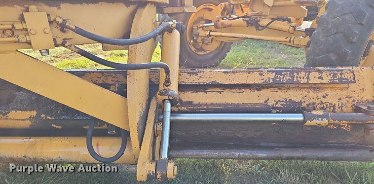 image for item DQ0249 1996 Champion 720A VHP  motor grader