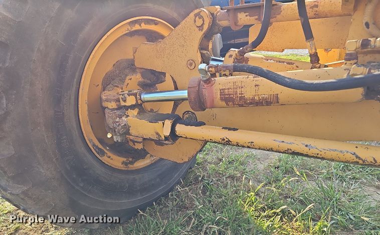 image for item DQ0249 1996 Champion 720A VHP  motor grader