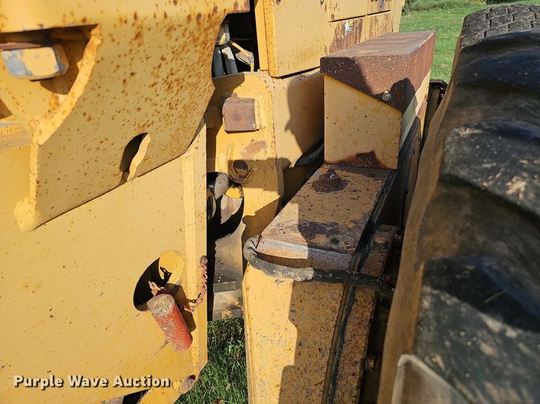 image for item DQ0249 1996 Champion 720A VHP  motor grader