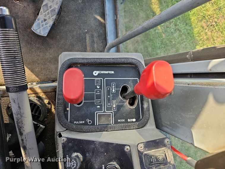 image for item DQ0249 1996 Champion 720A VHP  motor grader