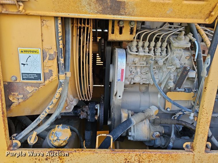 image for item DQ0249 1996 Champion 720A VHP  motor grader