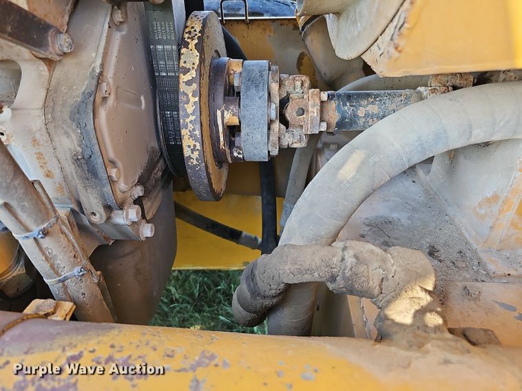 image for item DQ0249 1996 Champion 720A VHP  motor grader