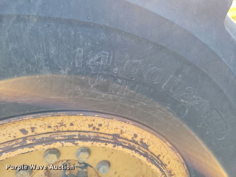 image for item DQ0249 1996 Champion 720A VHP  motor grader