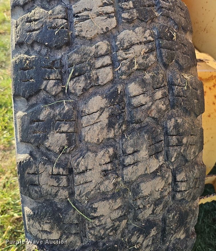 image for item DQ0249 1996 Champion 720A VHP  motor grader