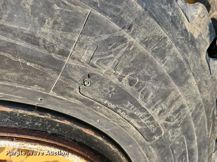 image for item DQ0249 1996 Champion 720A VHP  motor grader