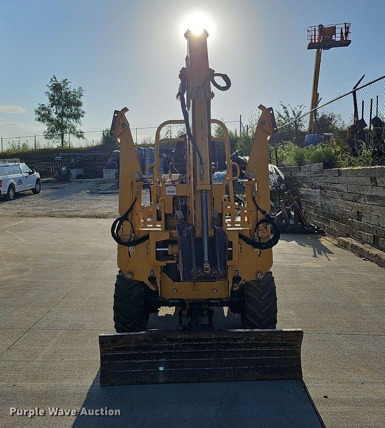 image for item DQ0256 2013 Vermeer RT450  trencher