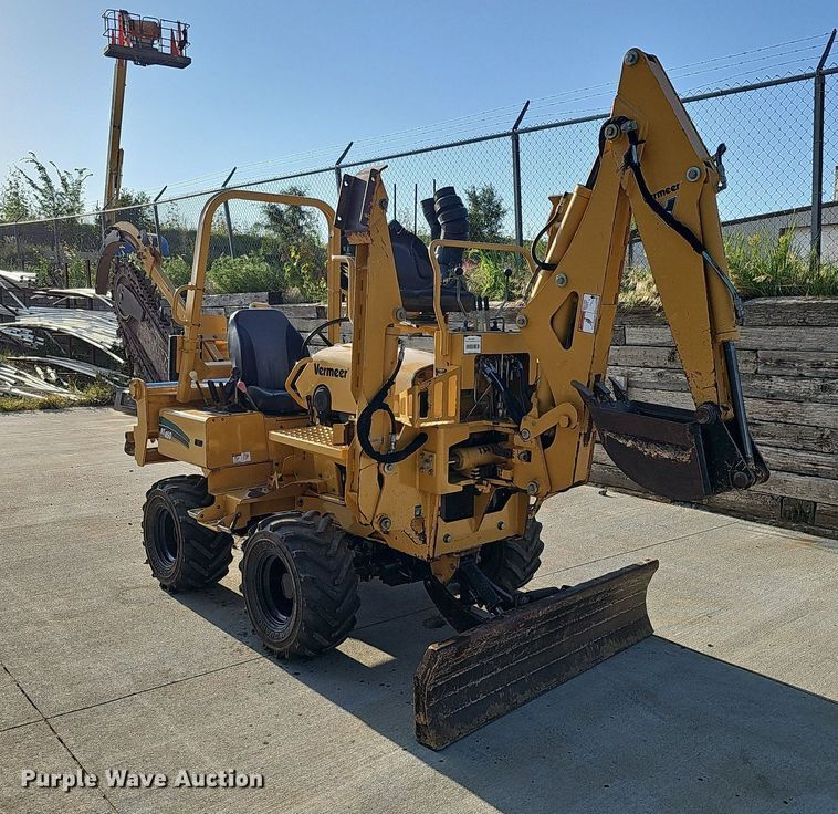 image for item DQ0256 2013 Vermeer RT450  trencher