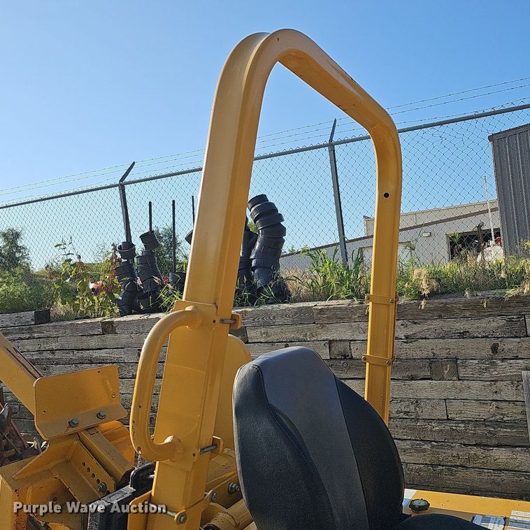 image for item DQ0256 2013 Vermeer RT450  trencher