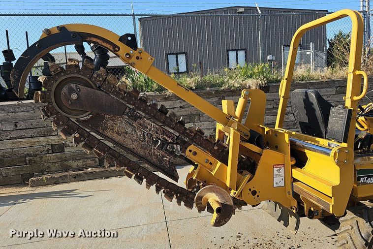 image for item DQ0256 2013 Vermeer RT450  trencher