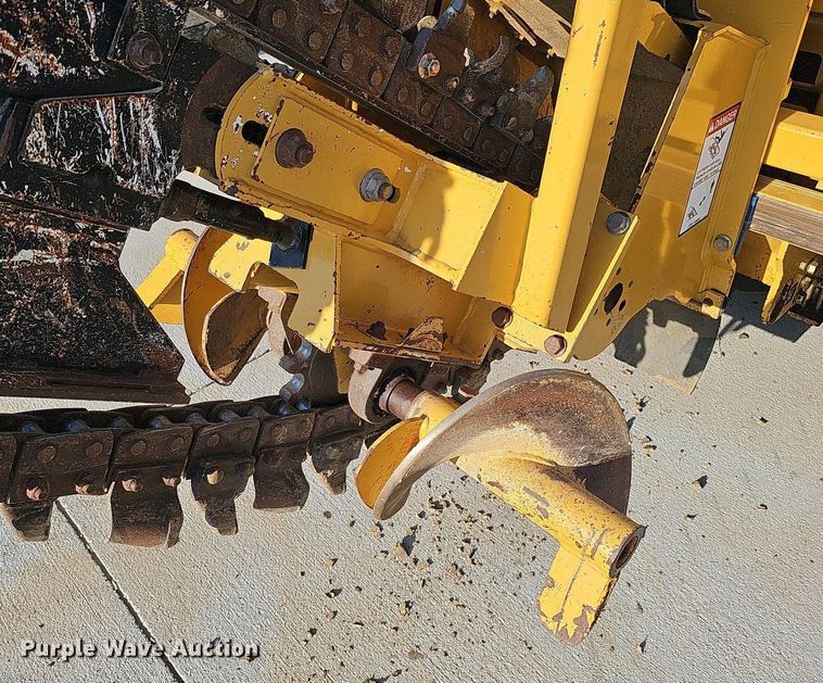 image for item DQ0256 2013 Vermeer RT450  trencher