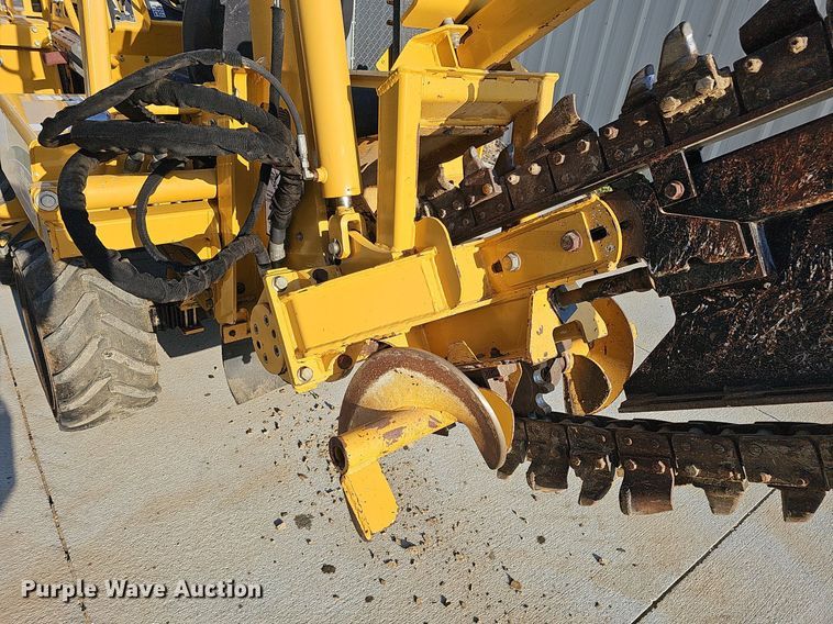 image for item DQ0256 2013 Vermeer RT450  trencher
