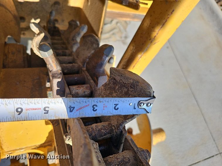 image for item DQ0256 2013 Vermeer RT450  trencher