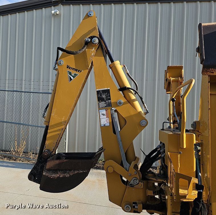 image for item DQ0256 2013 Vermeer RT450  trencher